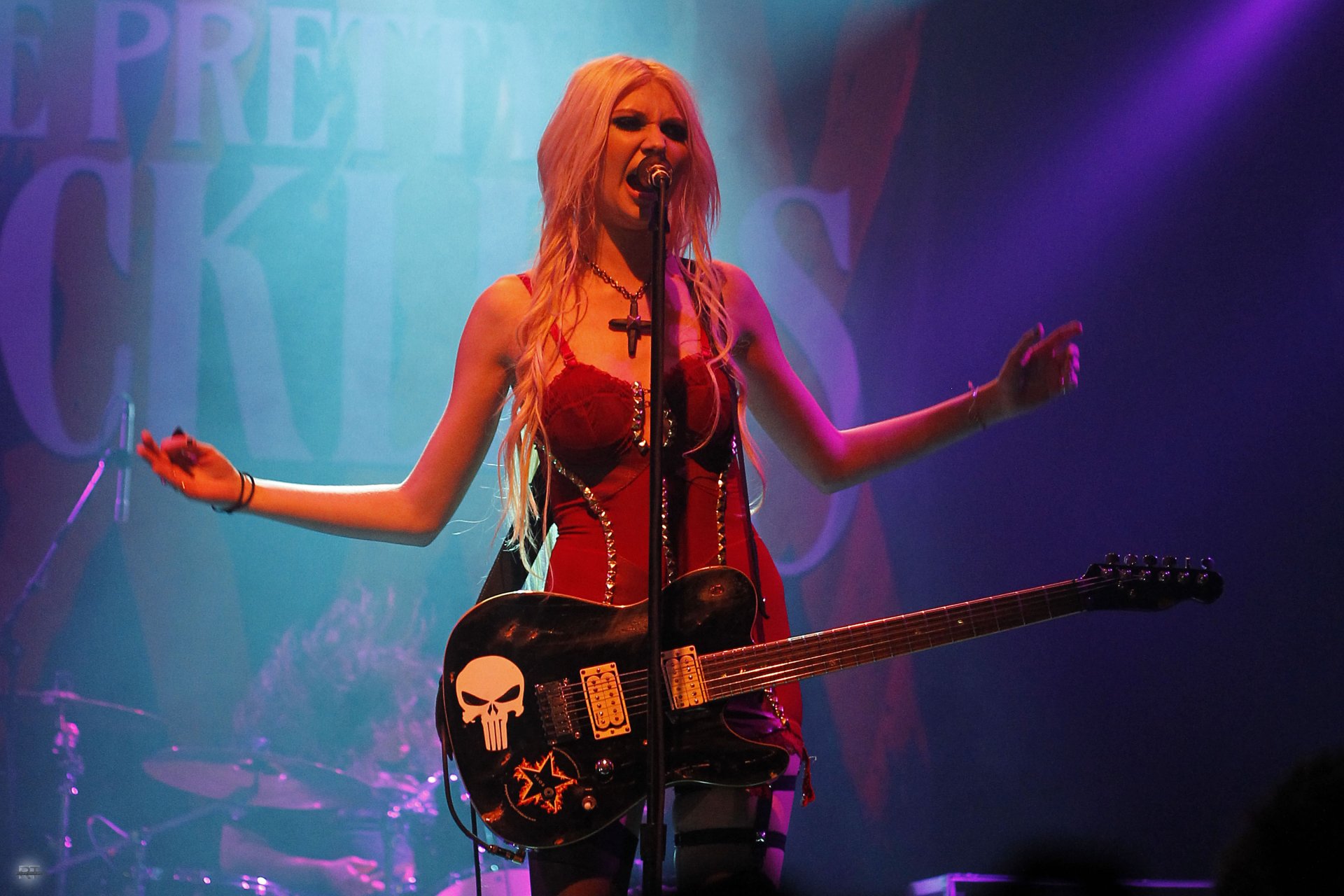 Download Music Taylor Momsen HD Wallpaper