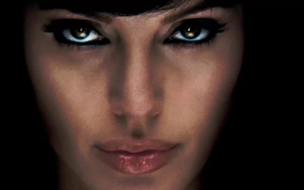 Angelina Jolie movie salt HD Desktop Wallpaper | Background Image