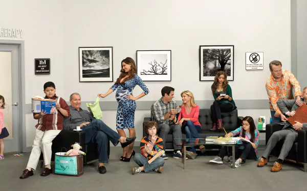 TV Show Modern Family HD Desktop Wallpaper | Background Image