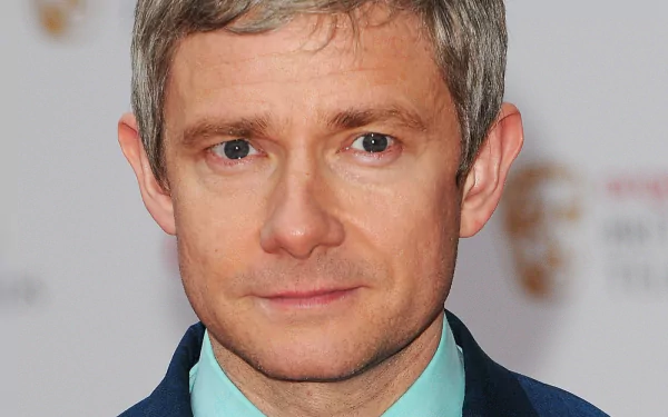 HD desktop wallpaper featuring a close-up of Martin Freeman at a red-carpet event.