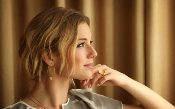 Celebrity Emily Vancamp HD Desktop Wallpaper | Background Image