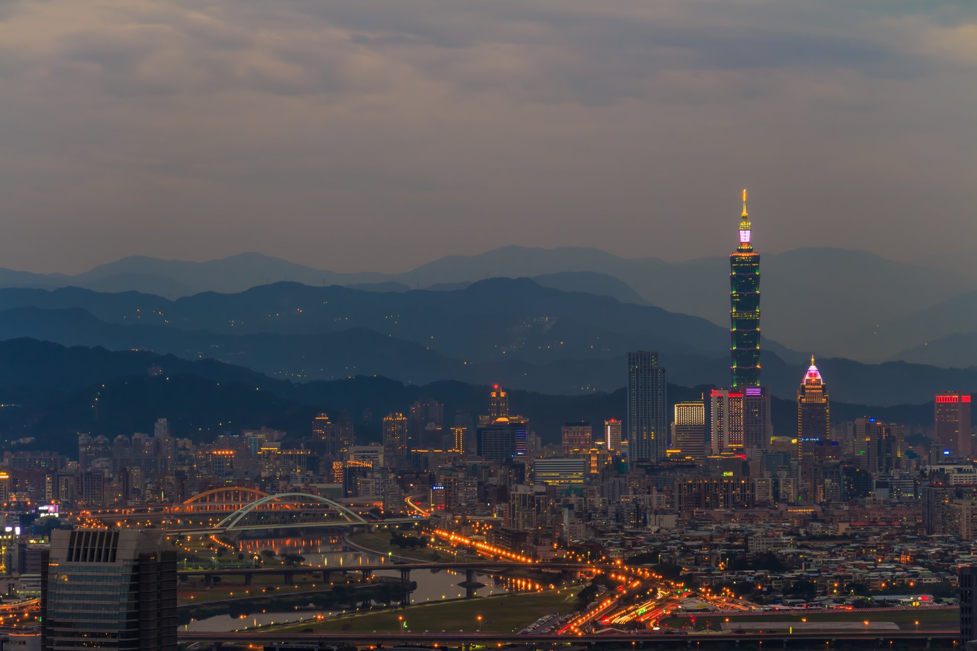 Download Night Mountain Taiwan Taipei 101 Man Made Taipei 4k Ultra HD Wallpaper
