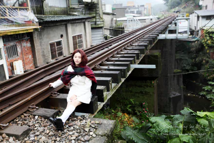 railroad Taiwanese asian model woman Lín Yǔ HD Desktop Wallpaper | Background Image