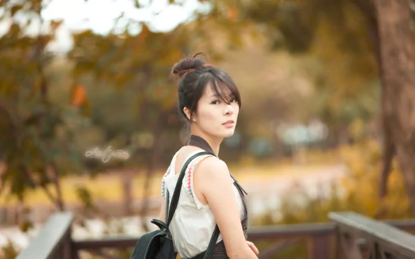 bokeh fall Taiwanese asian woman Becky (Taiwanese Model) HD Desktop Wallpaper | Background Image