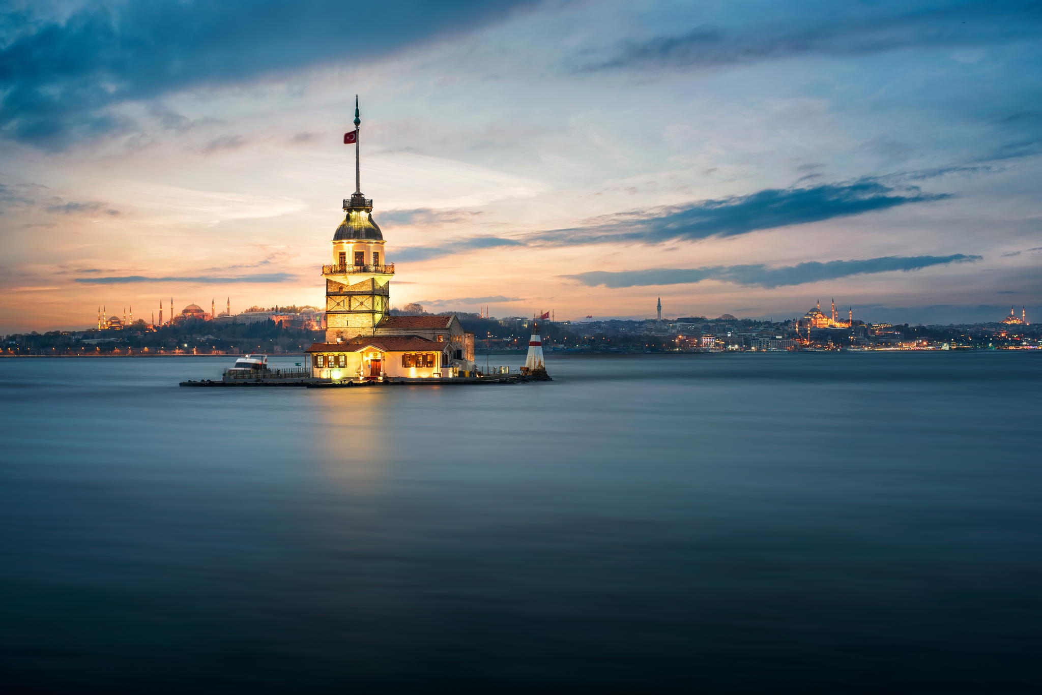 Man Made Istanbul HD Wallpaper | Background Image