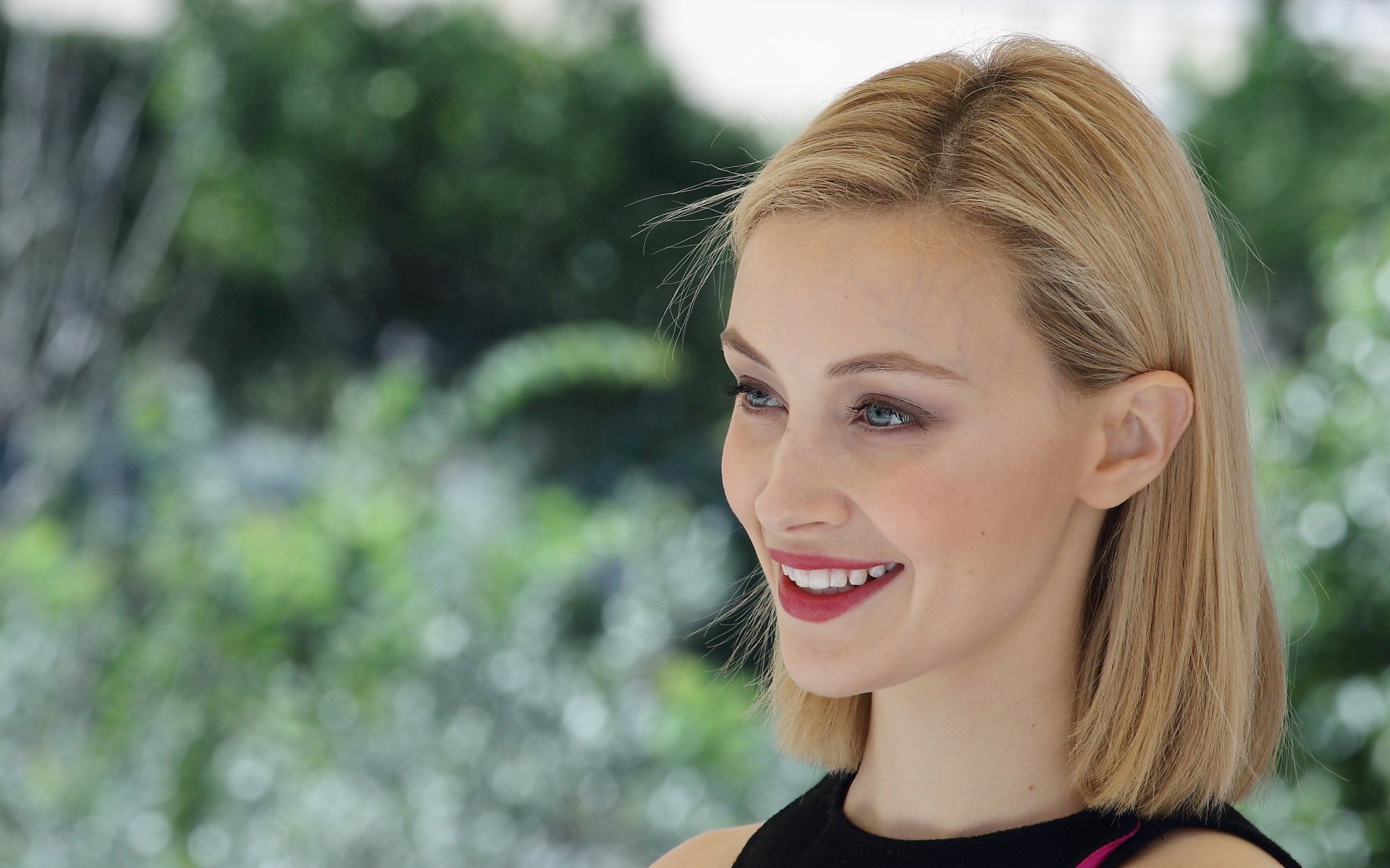 Download Face Blue Eyes Blonde Actress Canadian Celebrity Sarah Gadon HD Wallpaper