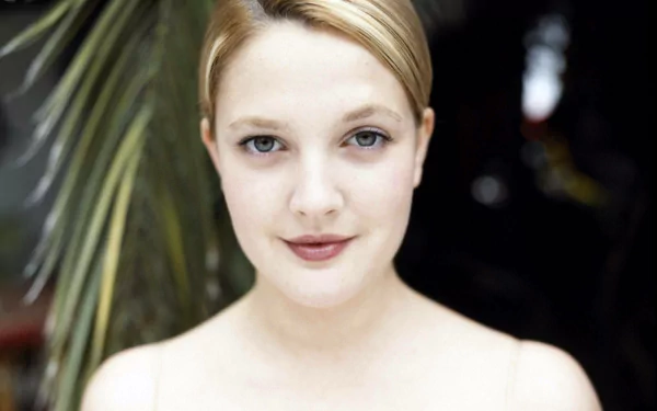 Celebrity Drew Barrymore HD Desktop Wallpaper | Background Image