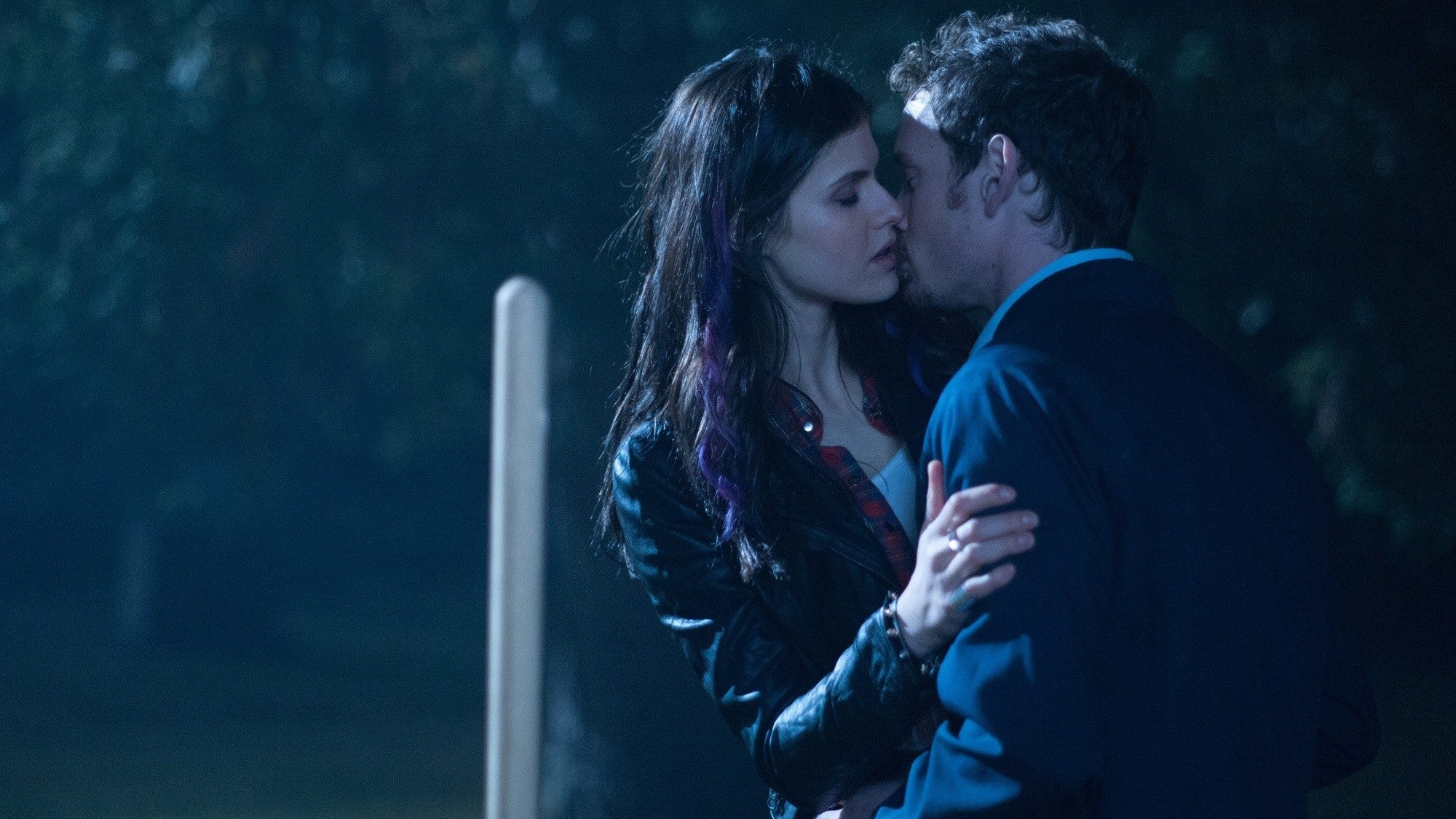 Movie Burying The Ex HD Wallpaper | Background Image