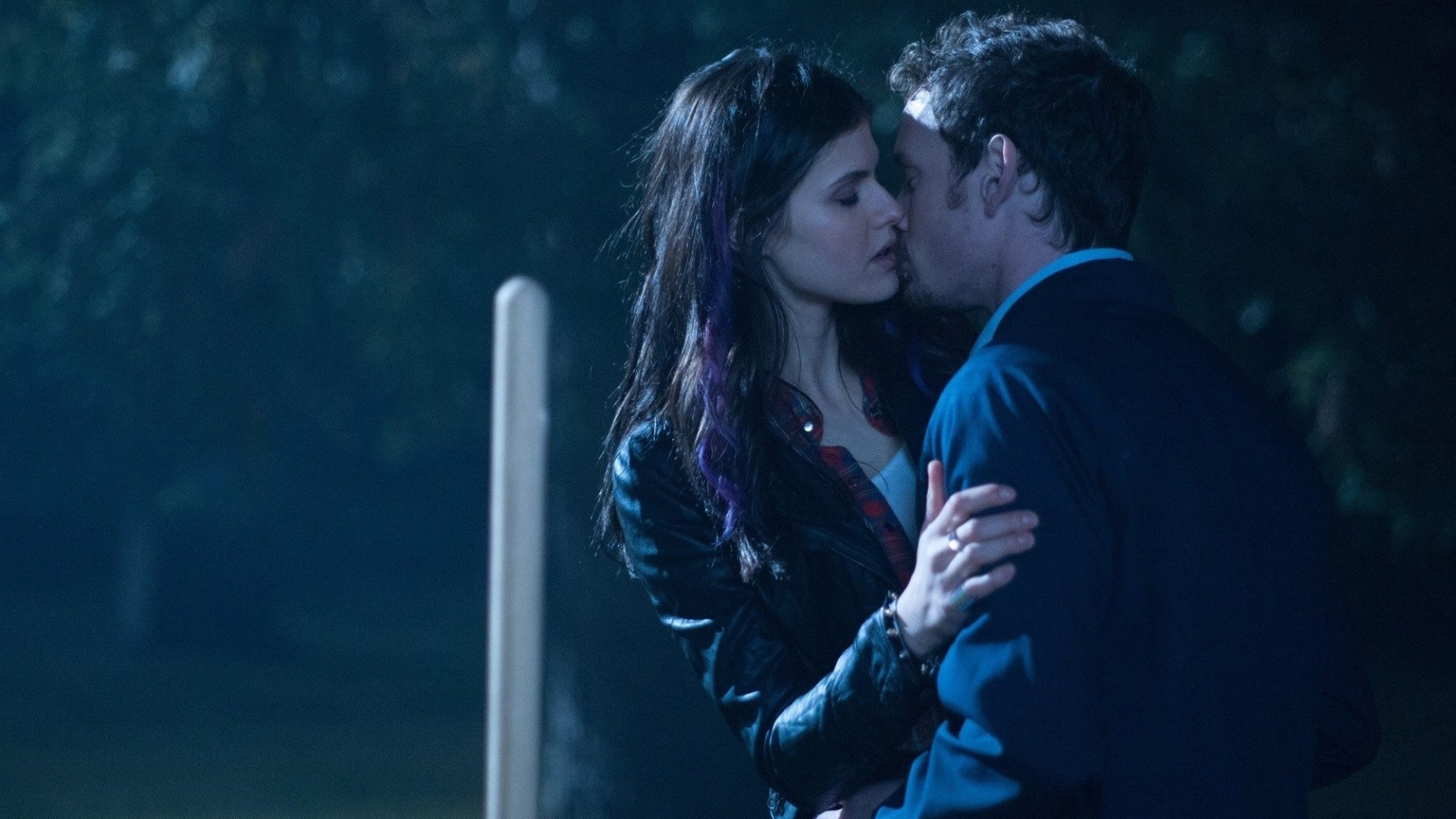 Download Movie Burying The Ex HD Wallpaper