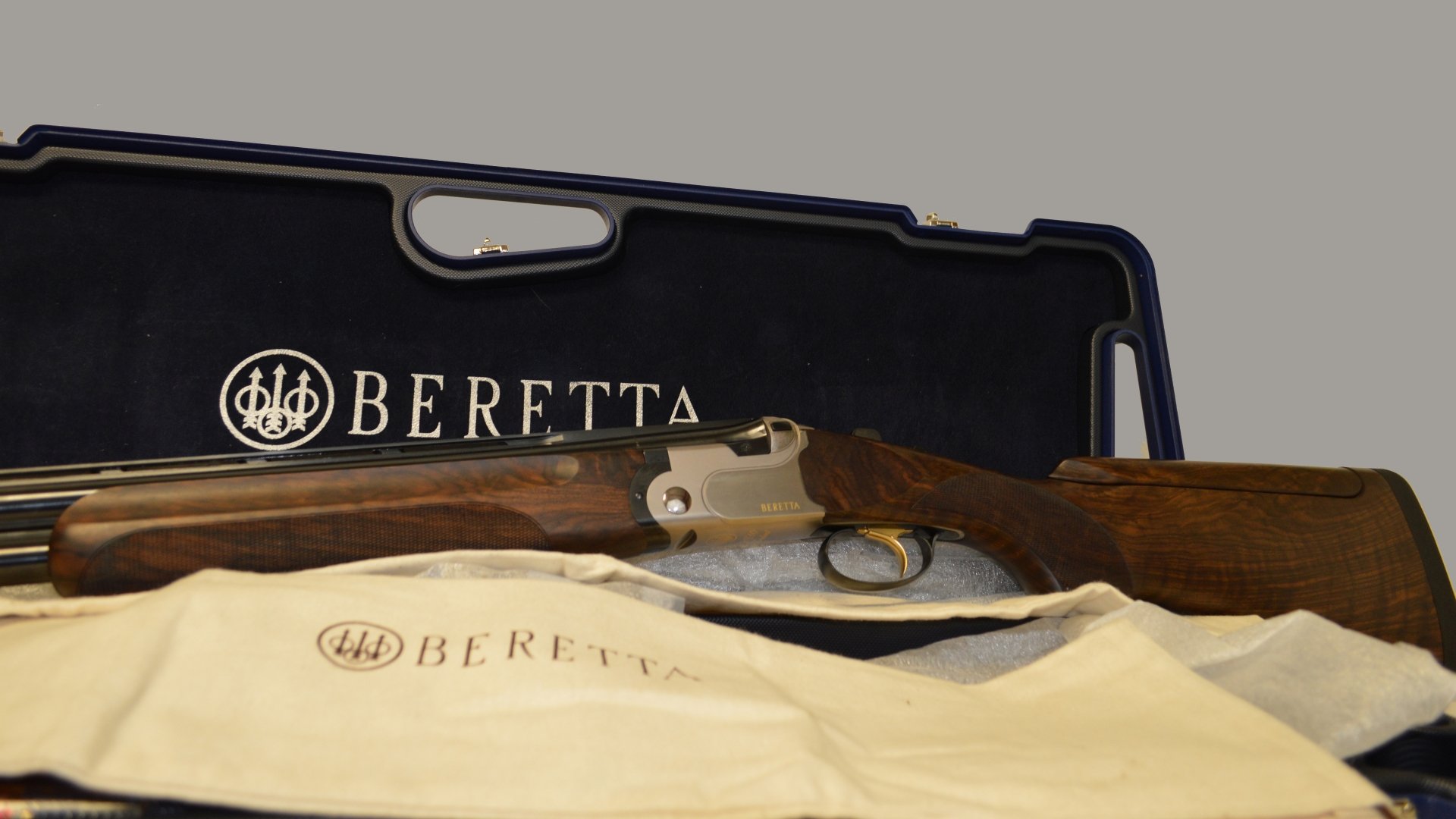 Download Man Made Beretta Shotgun 4k Ultra HD Wallpaper