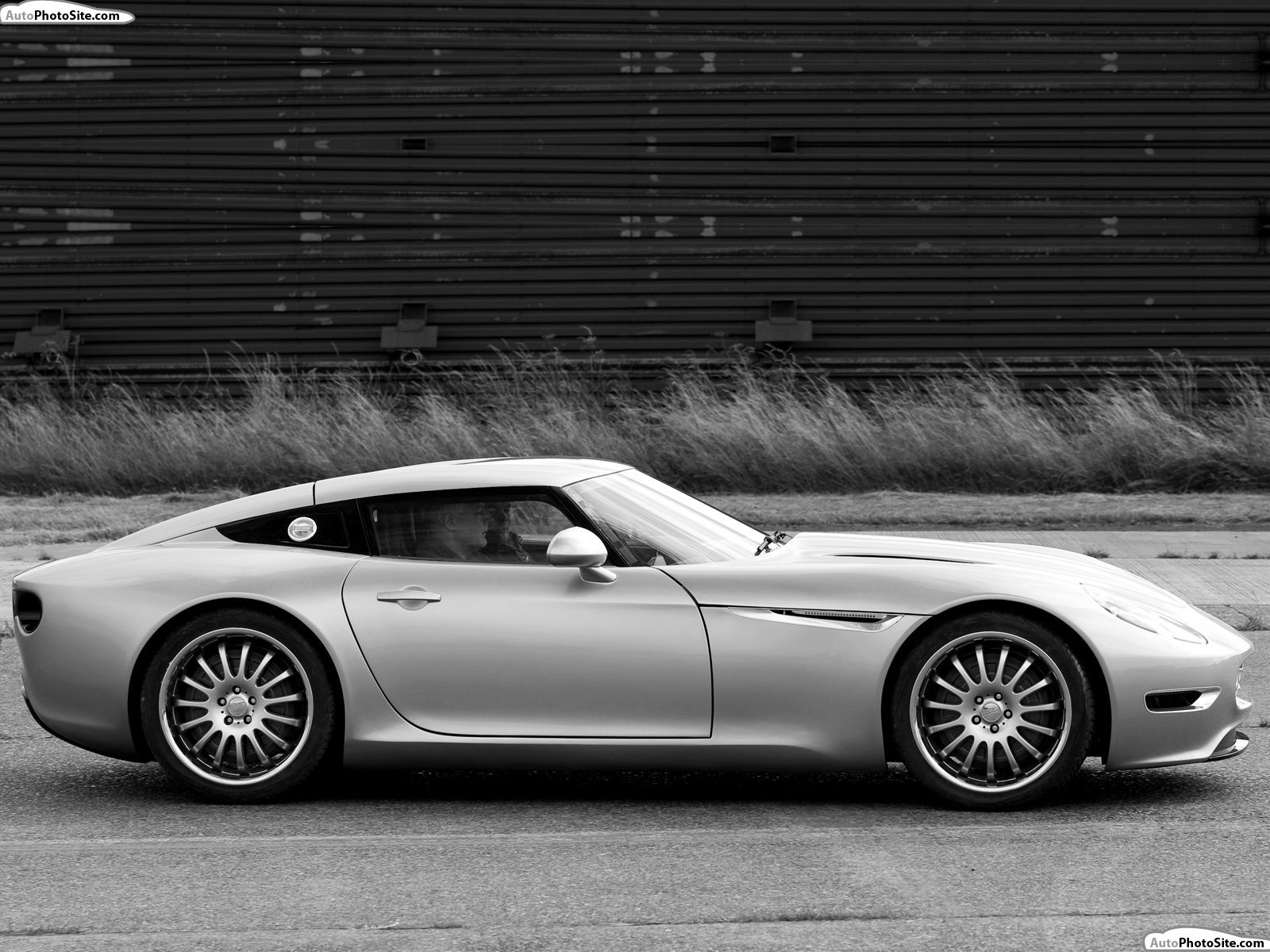 Download Vehicle Lightning Gt Wallpaper