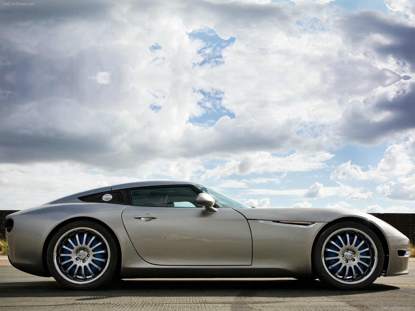 Download Vehicle Lightning Gt Wallpaper