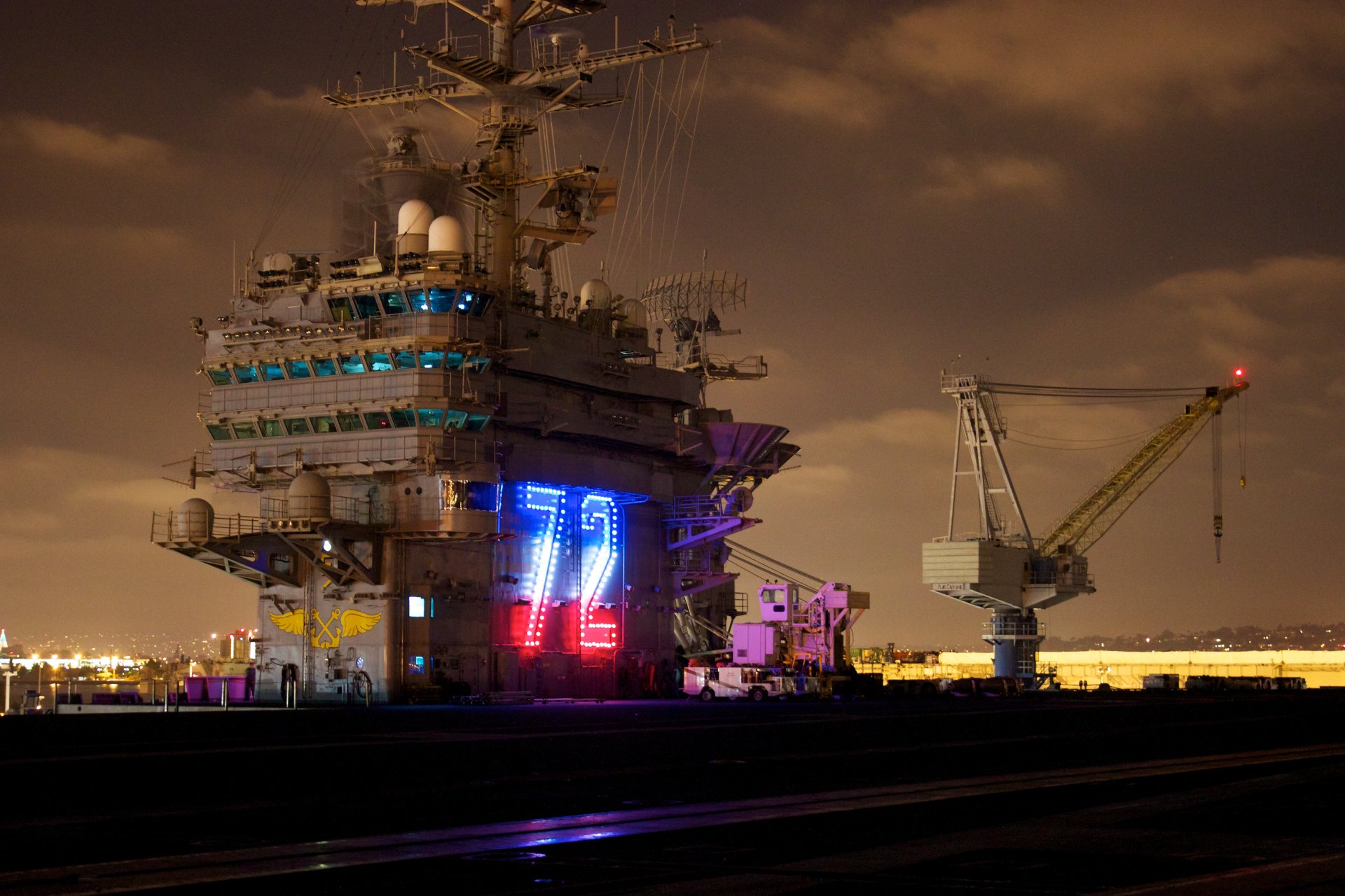 Download Warship Aircraft Carrier Military USS Abraham Lincoln (CVN-72) 4k Ultra HD Wallpaper