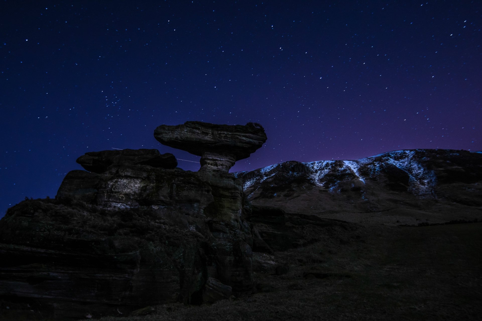 Download Nature Bunnet Stane 4k Ultra HD Wallpaper