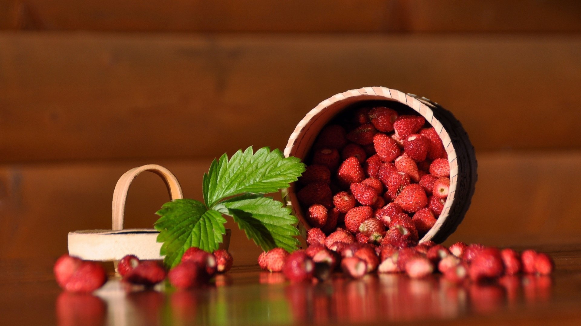 Download Food Strawberry HD Wallpaper