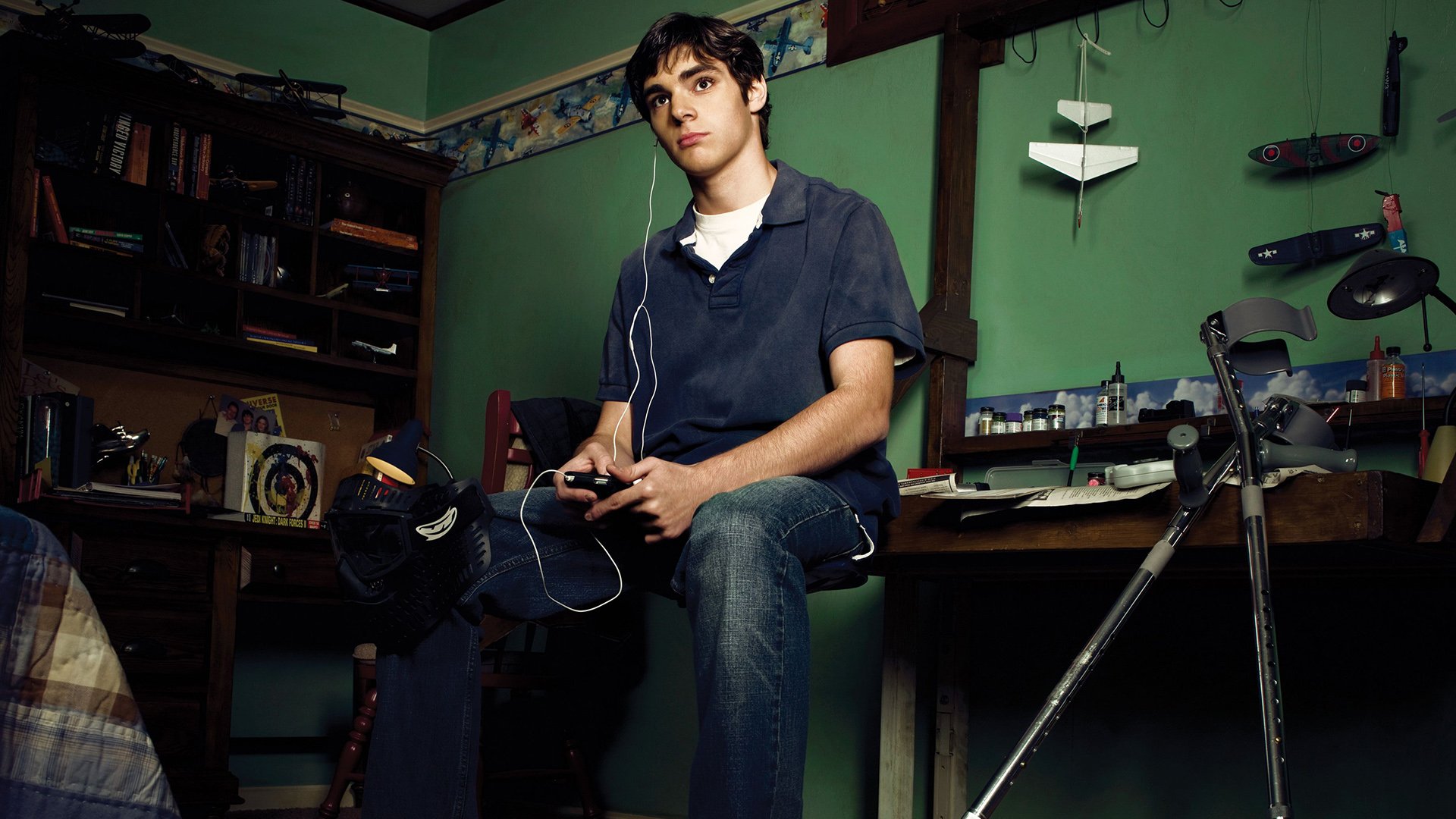 Download RJ Mitte Walter White Jr. TV Show Breaking Bad HD Wallpaper