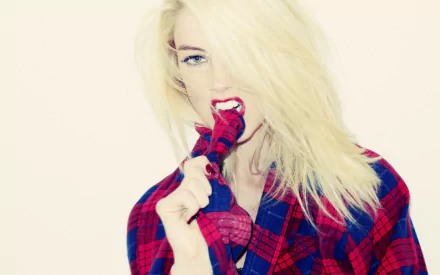 Celebrity Amber Heard HD Desktop Wallpaper | Background Image