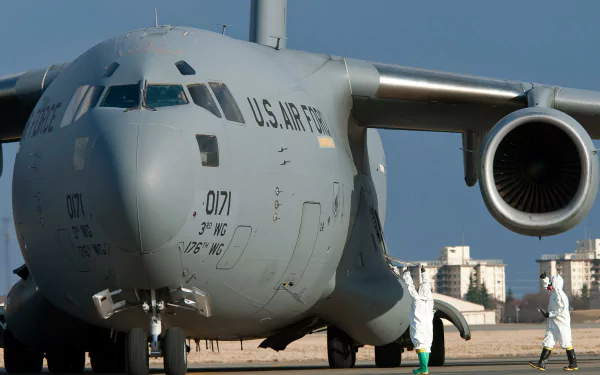  A Boeing C-17 Globemaster III by Yasuo Osakabe