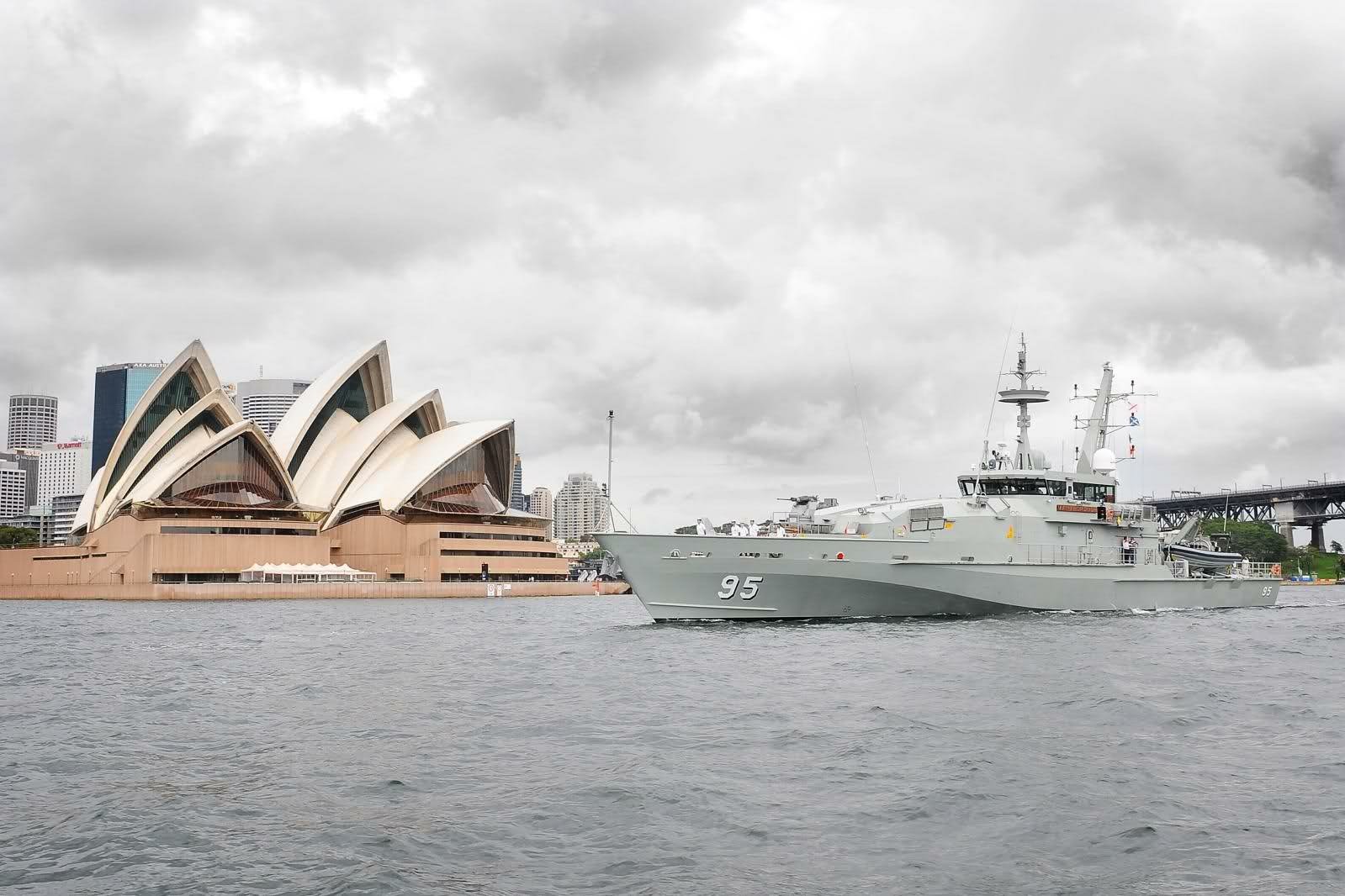 Download Patrol Boat Warship Australia Sydney Opera House Military HMAS Maryborough (ACPB 95) Wallpaper