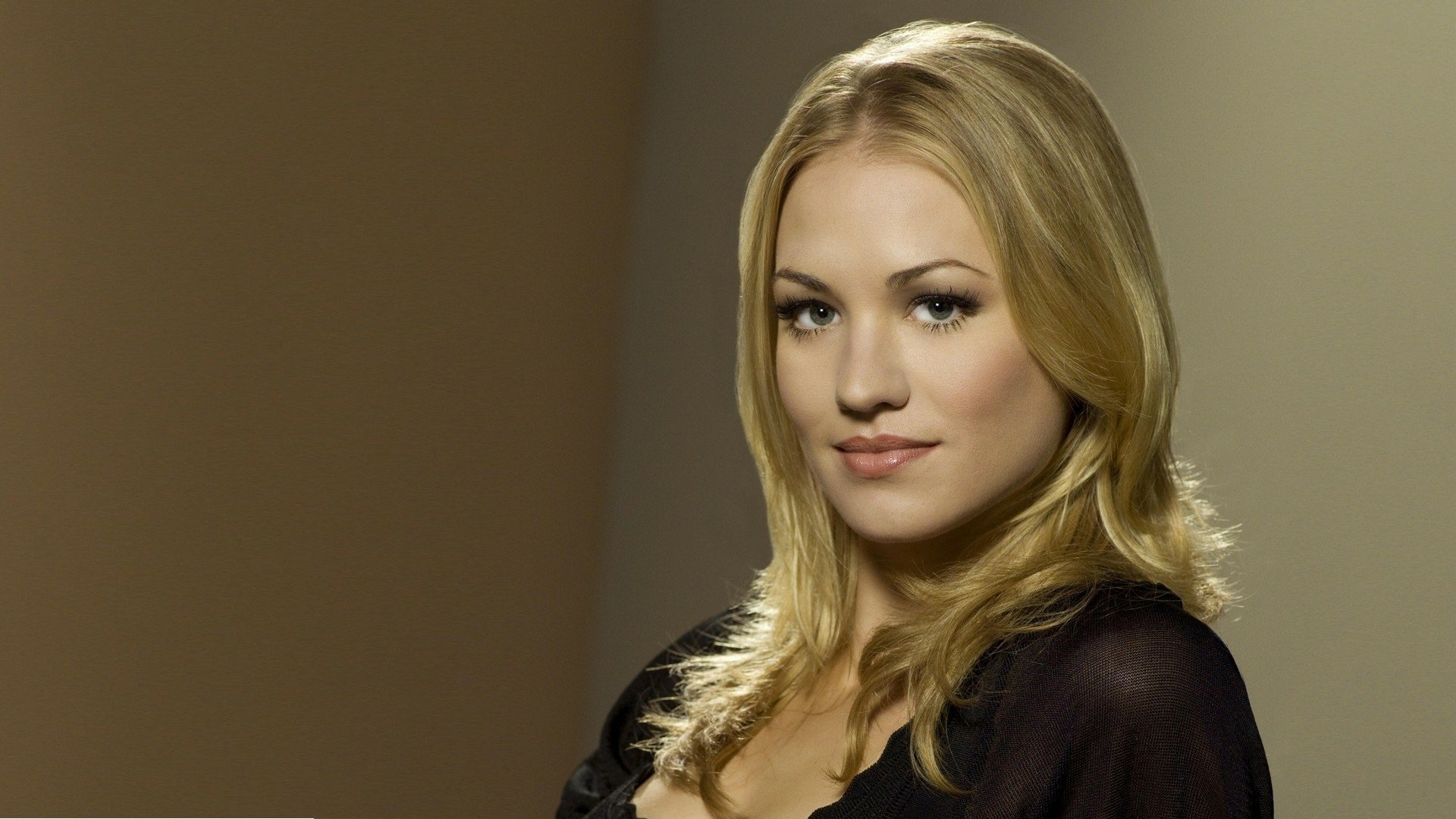 Yvonne Strahovski Full Hd Wallpaper And Background 1920x1080 Id661047 