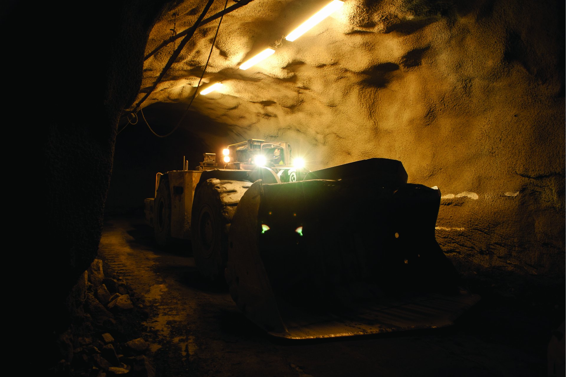 Download Vehicle Caterpillar Inc. 4k Ultra HD Wallpaper