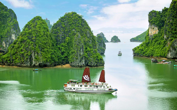  Halong Bay in Vietnam