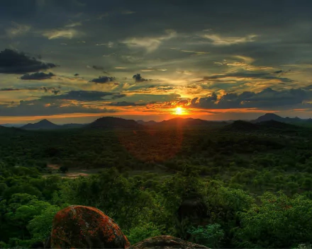  sunset over mountains