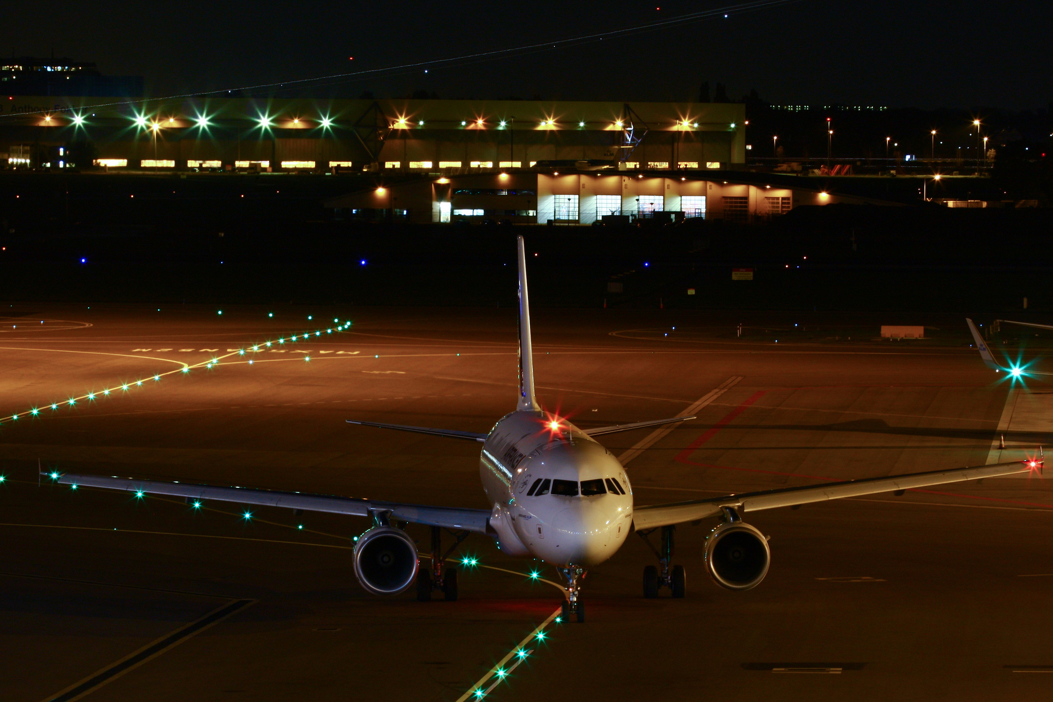 Vehicles - Aircraft  Airplane Passenger Plane Night Vehicle Airport Wallpaper