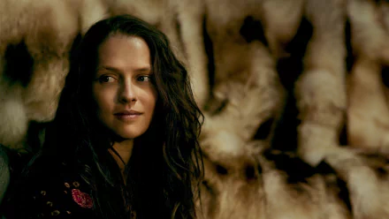 HD desktop wallpaper featuring Teresa Palmer as Samsara from the 2015 movie Point Break, with a warm, natural-toned background.