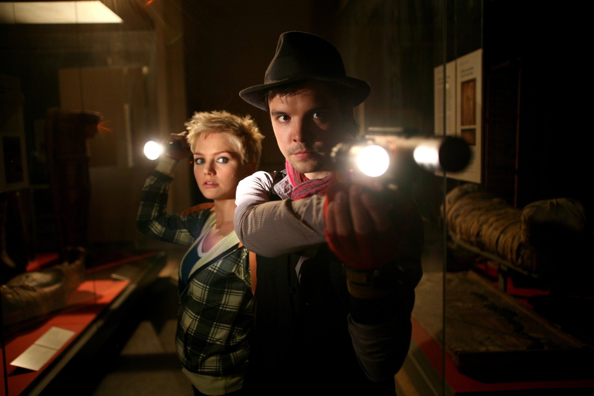 Download Hannah Spearritt Abby Maitland Andrew-Lee Potts Connor Temple TV Show Primeval HD Wallpaper