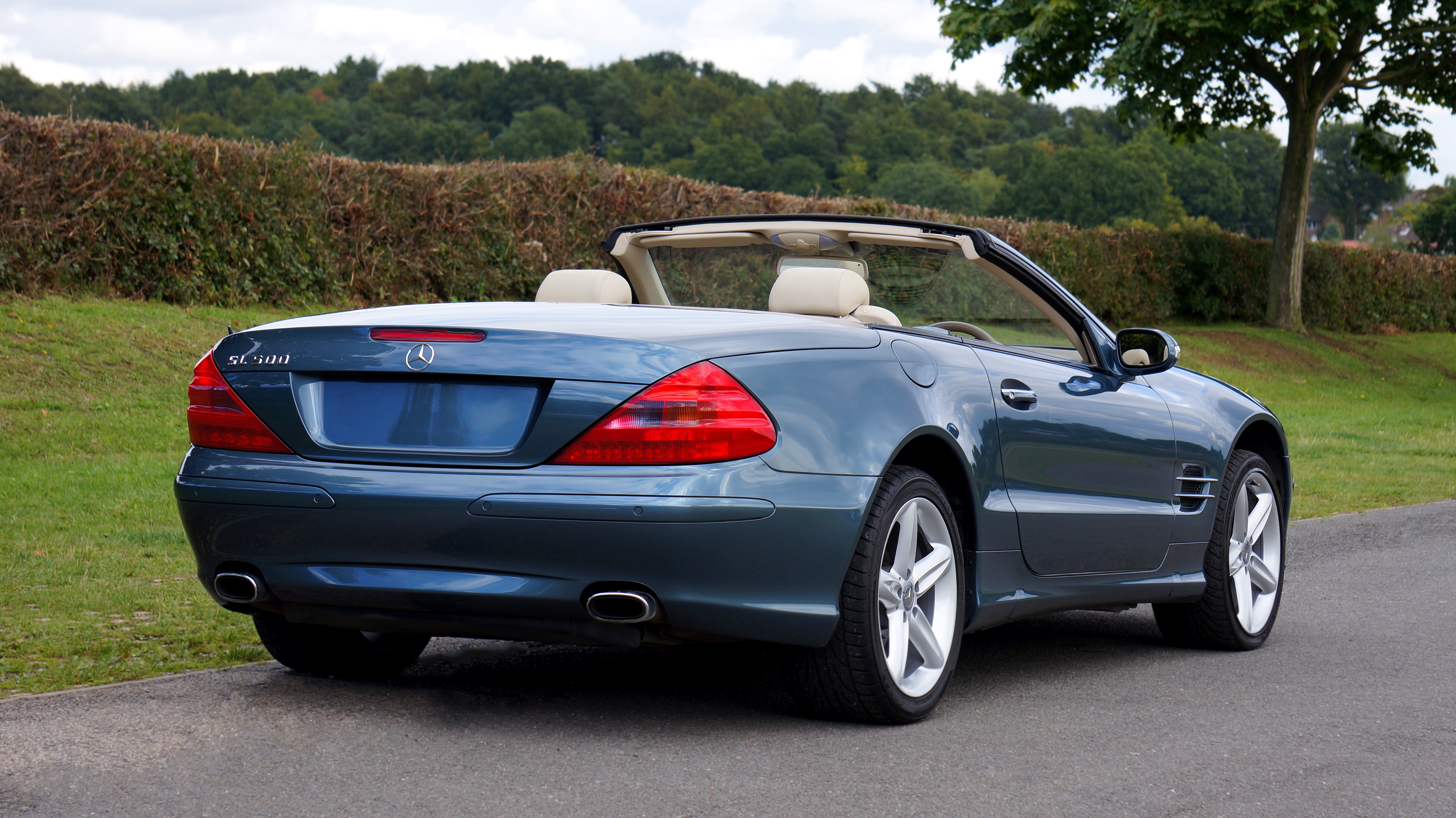 Blue Mercedes-Benz SL500 by MikeBirdy
