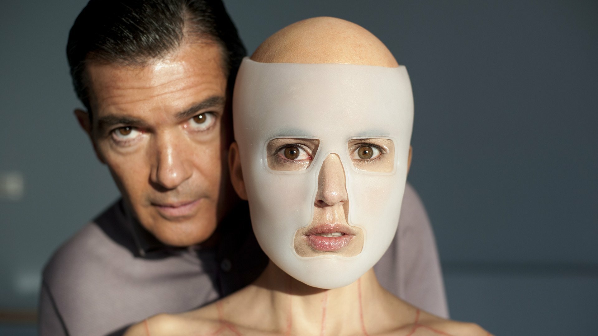 Download Elena Anaya Antonio Banderas Movie The Skin I Live In HD Wallpaper