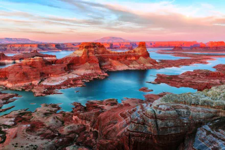  Lake Powell in Utah
