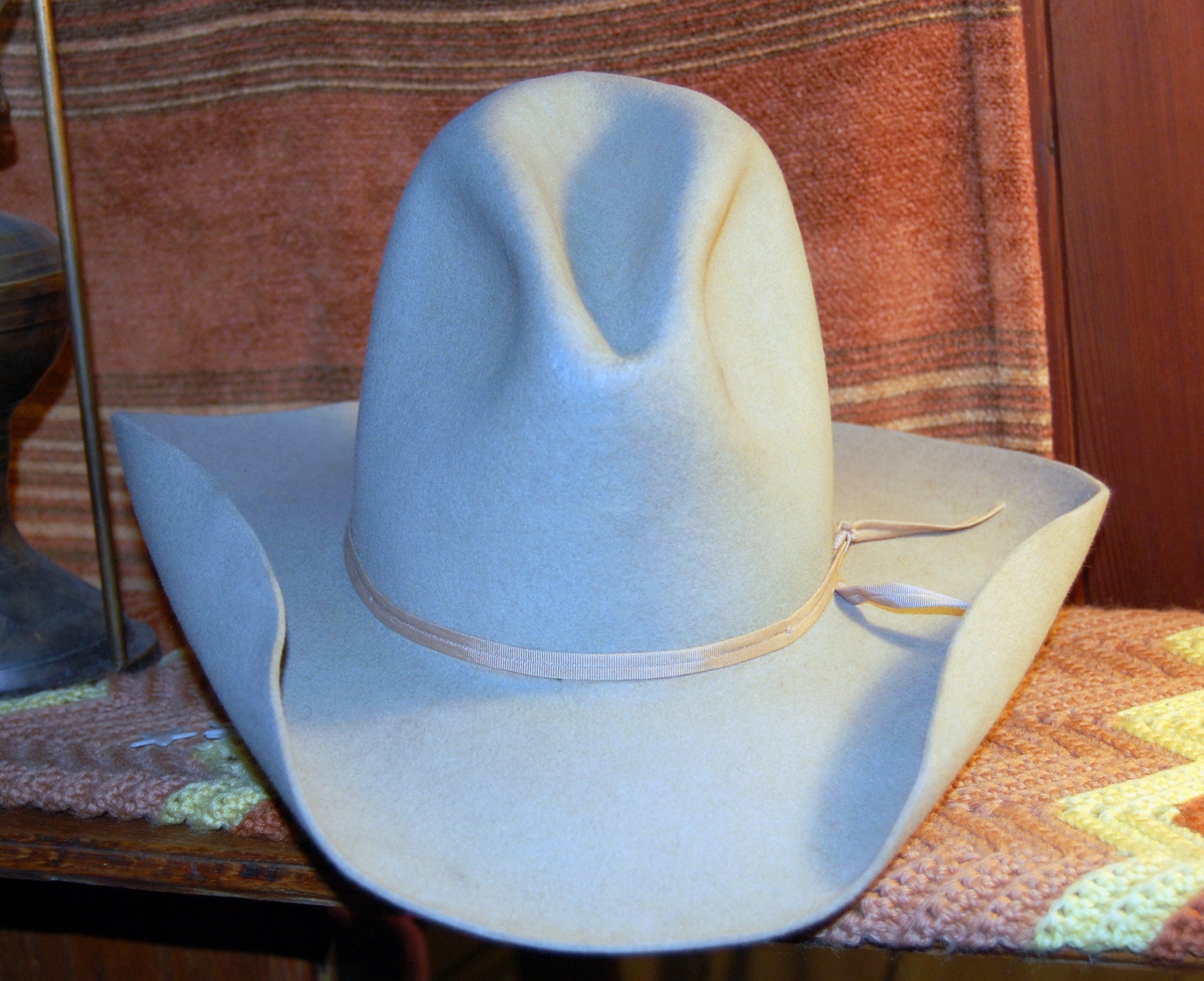Cowboy hat by skeeze
