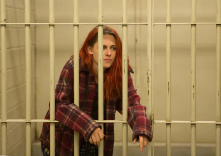 Kristen Stewart in a scene from the movie American Ultra, featured in a 4K Ultra HD PC desktop wallpaper and background.