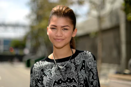 smile brown eyes brunette American singer actress Celebrity Zendaya HD Desktop Wallpaper | Background Image