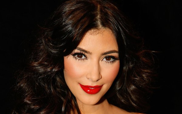 Celebrity Kim Kardashian American Face Brunette Brown Eyes Lipstick Smile HD Wallpaper | Background Image