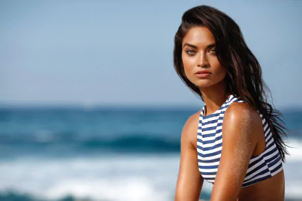 hazel eyes brunette Australian model Celebrity Shanina Shaik HD Desktop Wallpaper | Background Image