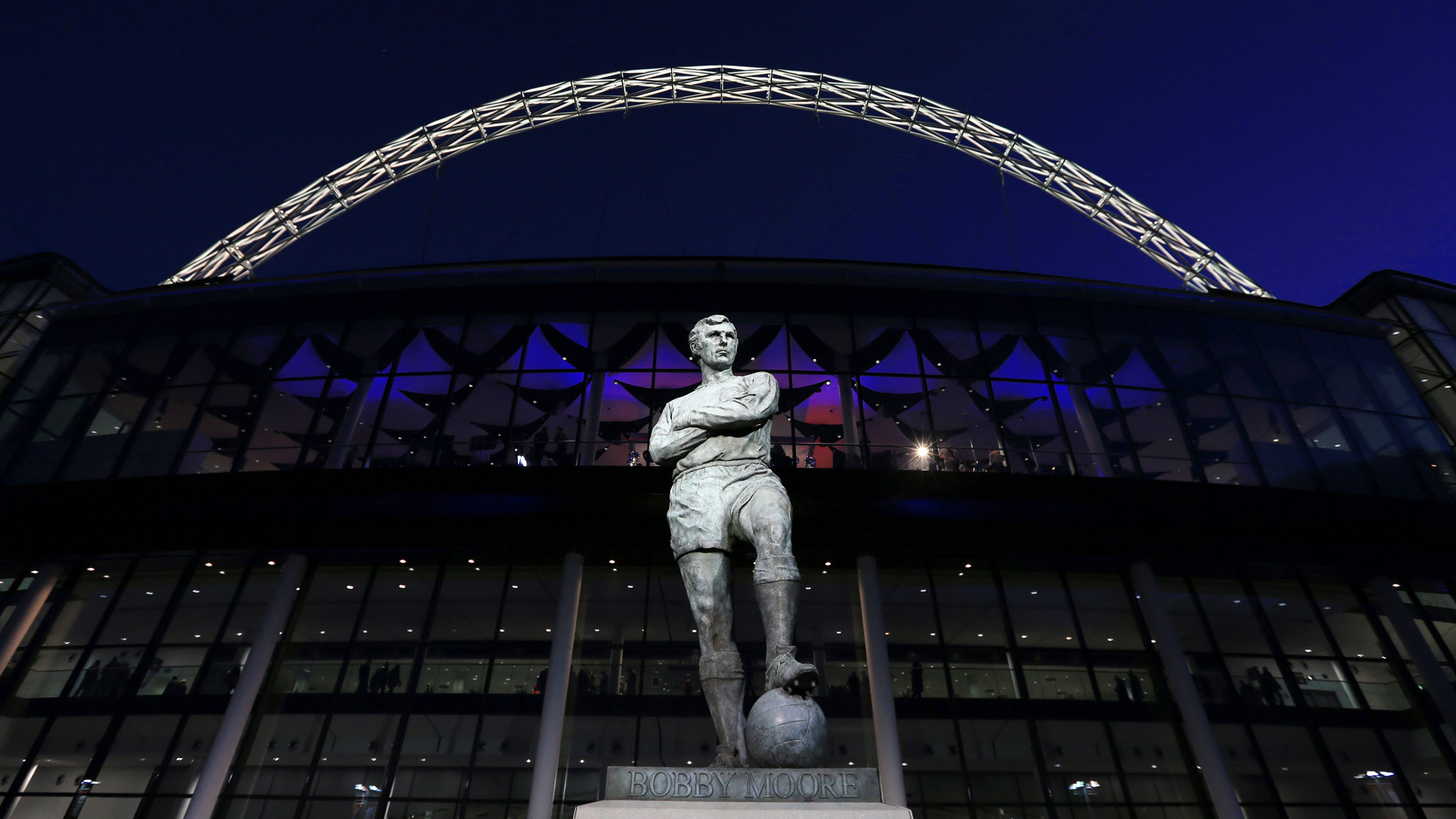 Download Statue London Wembley Stadium Soccer Sports HD Wallpaper
