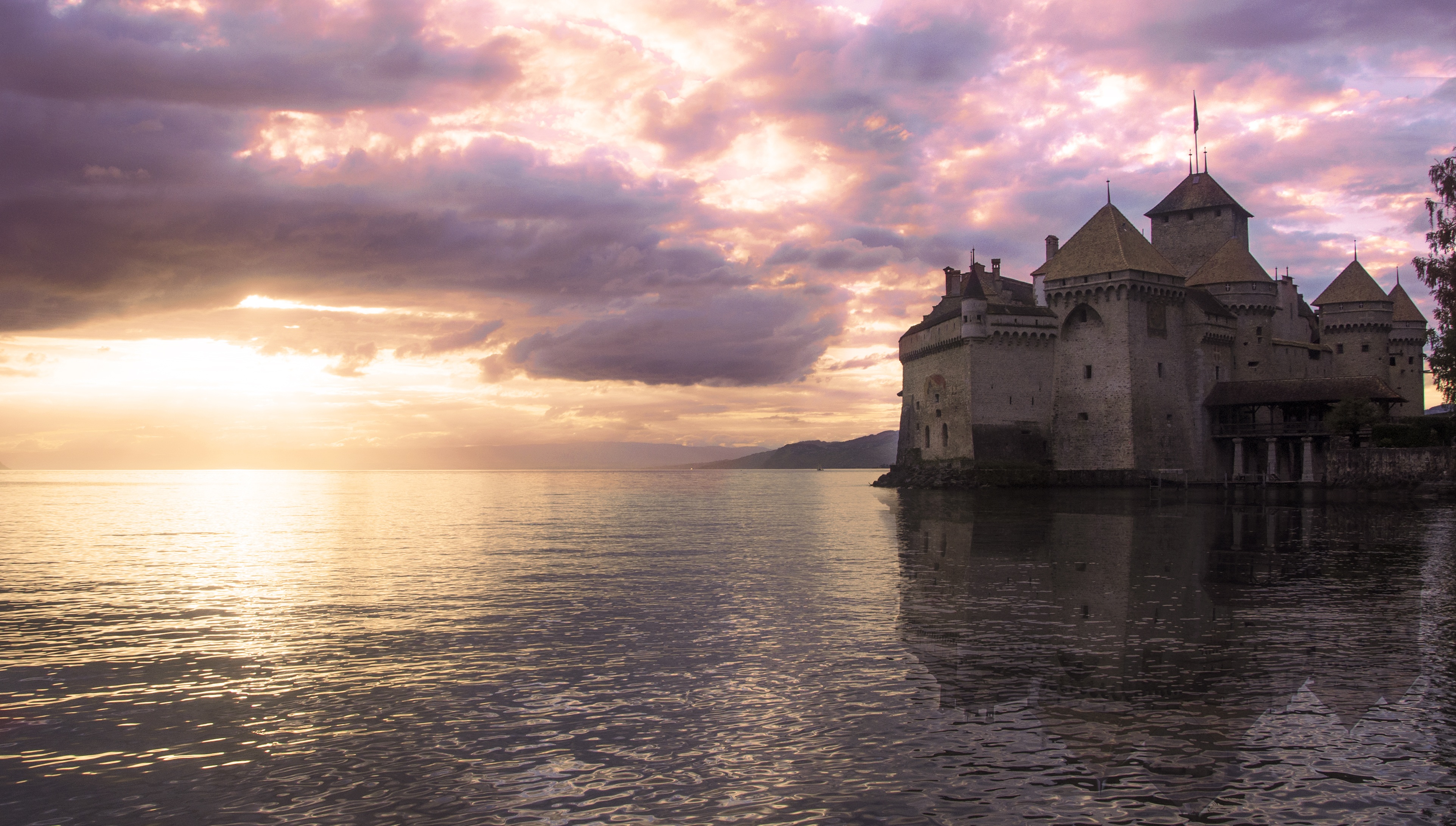 A castle in Switzerland by blanca_rovira