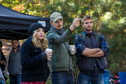 Alex Roe Chloë Grace Moretz movie The 5th Wave HD Desktop Wallpaper | Background Image
