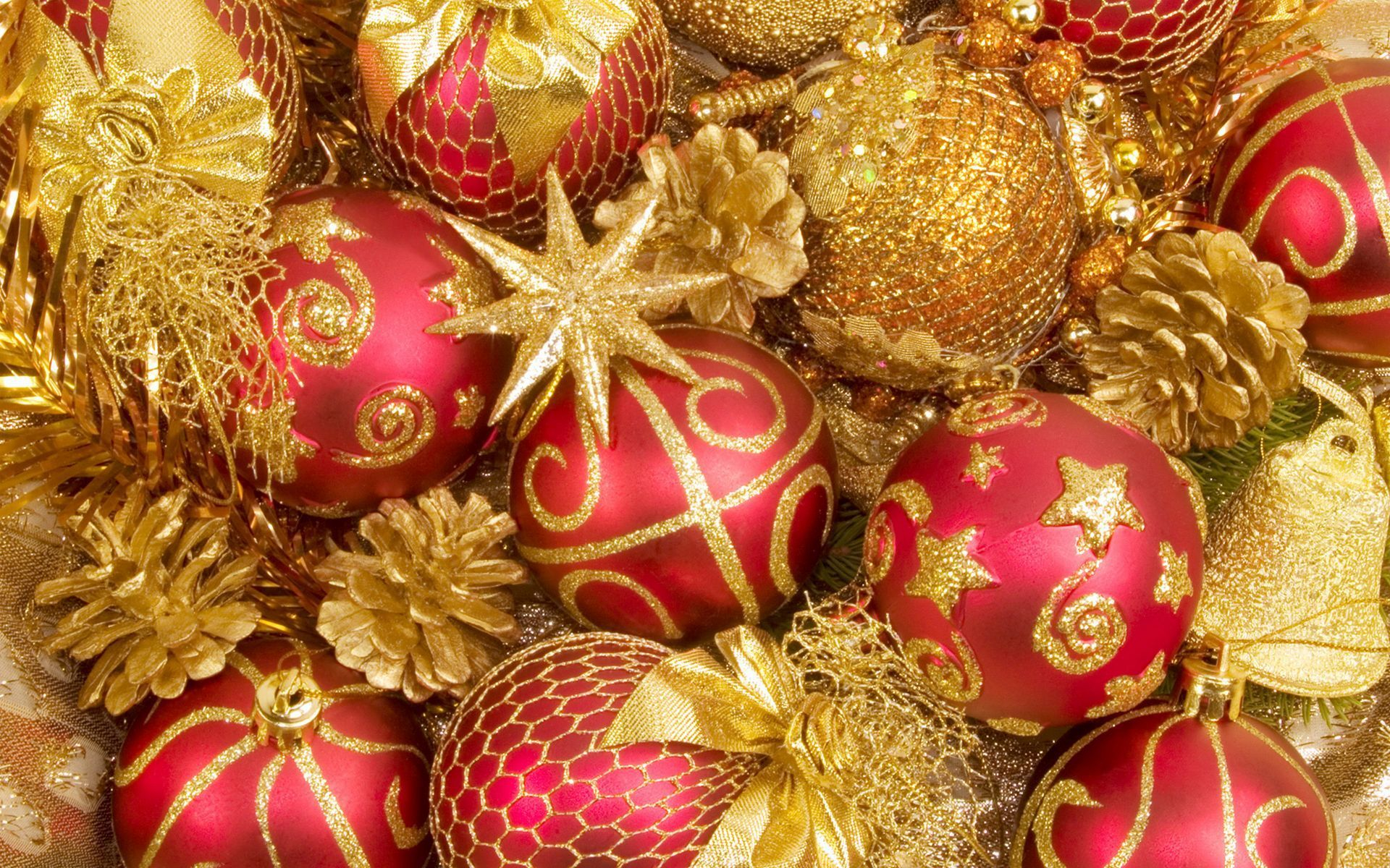 Ornaments and Decorations in Red and Gold Full HD 