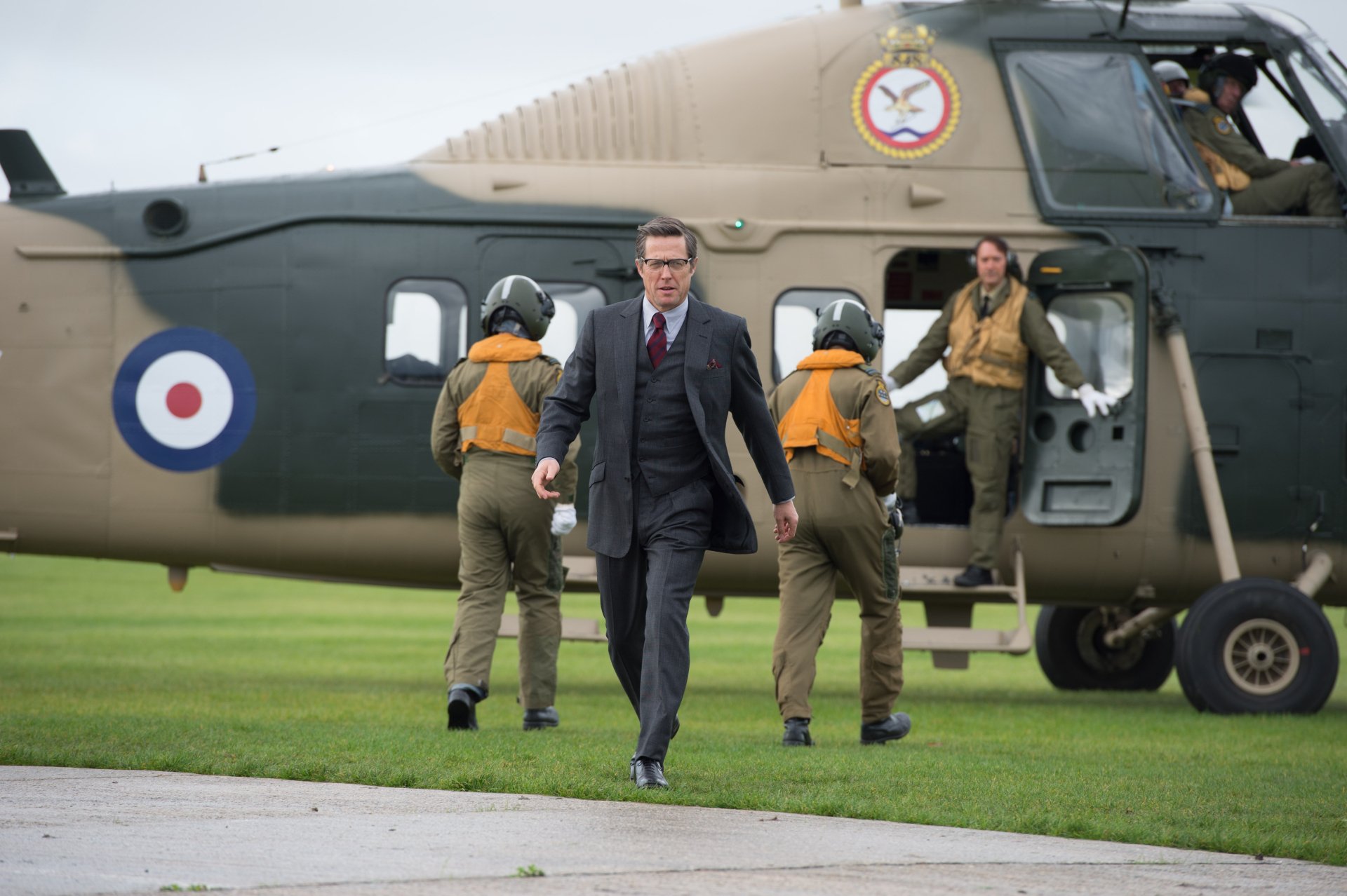 Download Alexander Waverly Hugh Grant Movie The Man From U.N.C.L.E. 4k Ultra HD Wallpaper