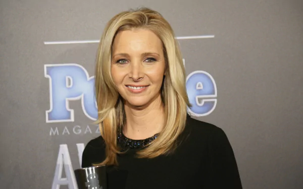 smile blonde American actress Celebrity Lisa Kudrow HD Desktop Wallpaper | Background Image
