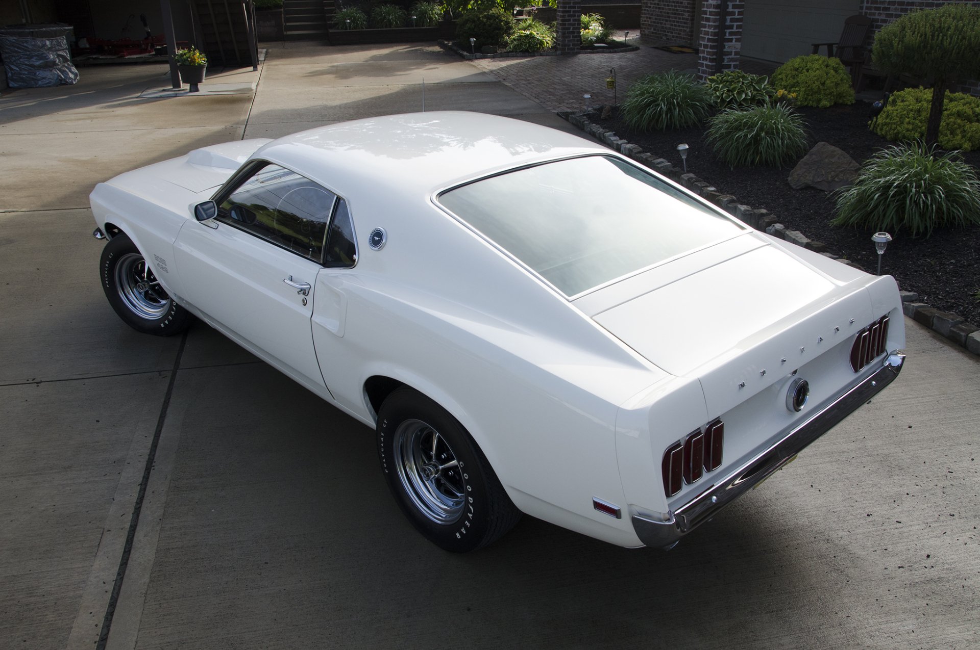Download Car Muscle Car White Car Ford Ford Mustang Ford Mustang Boss 1969 Ford Mustang Boss Vehicle Ford Mustang Boss 429 HD Wallpaper