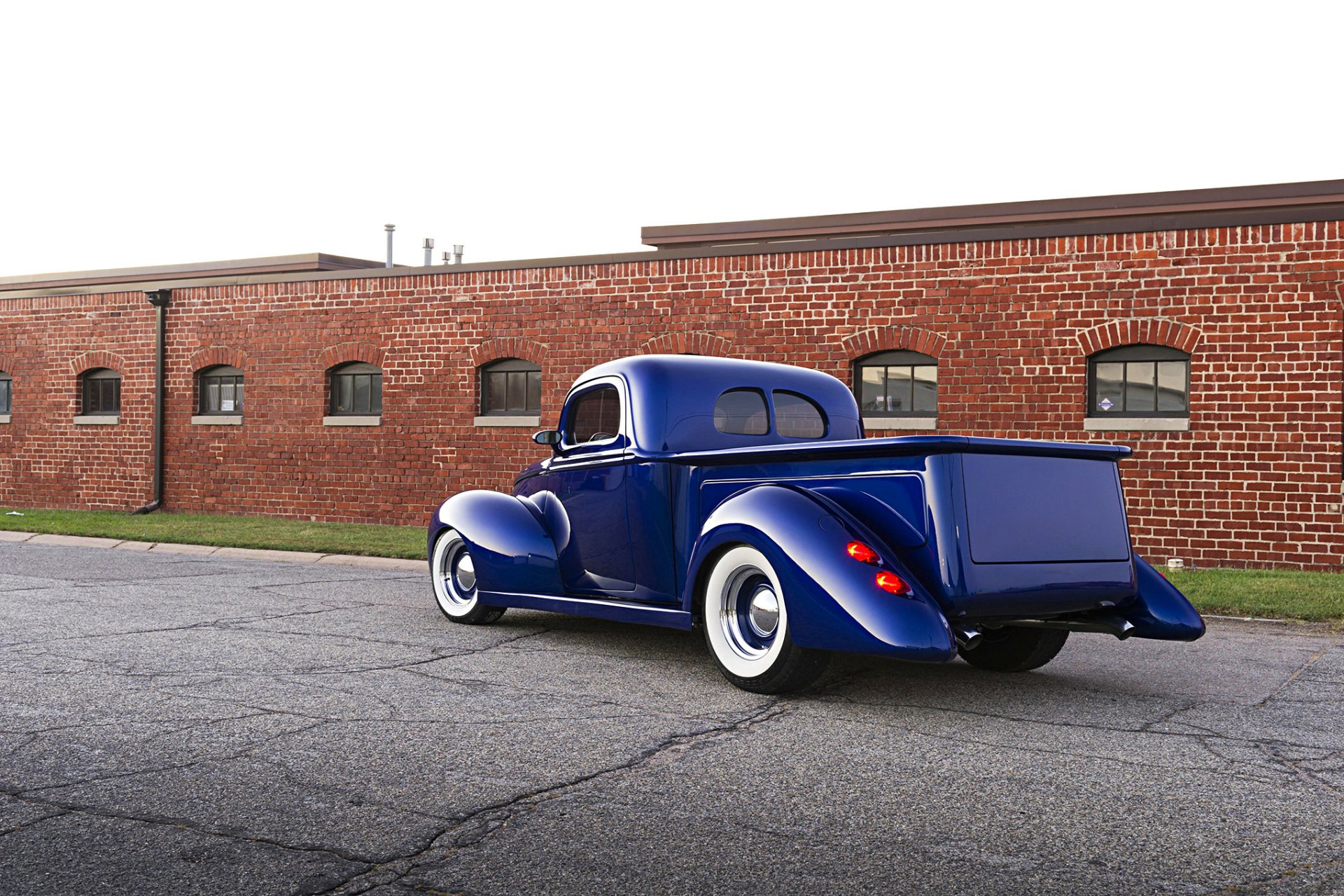 Blue 1940 Ford Hot Rod - Vintage Classic HD Wallpaper | 2040x1360