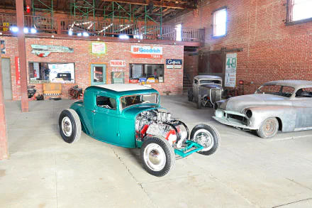  1932 Ford 5-Window Coupe