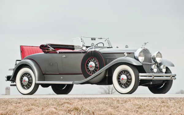  1931 Packard Deluxe Eight Roadster