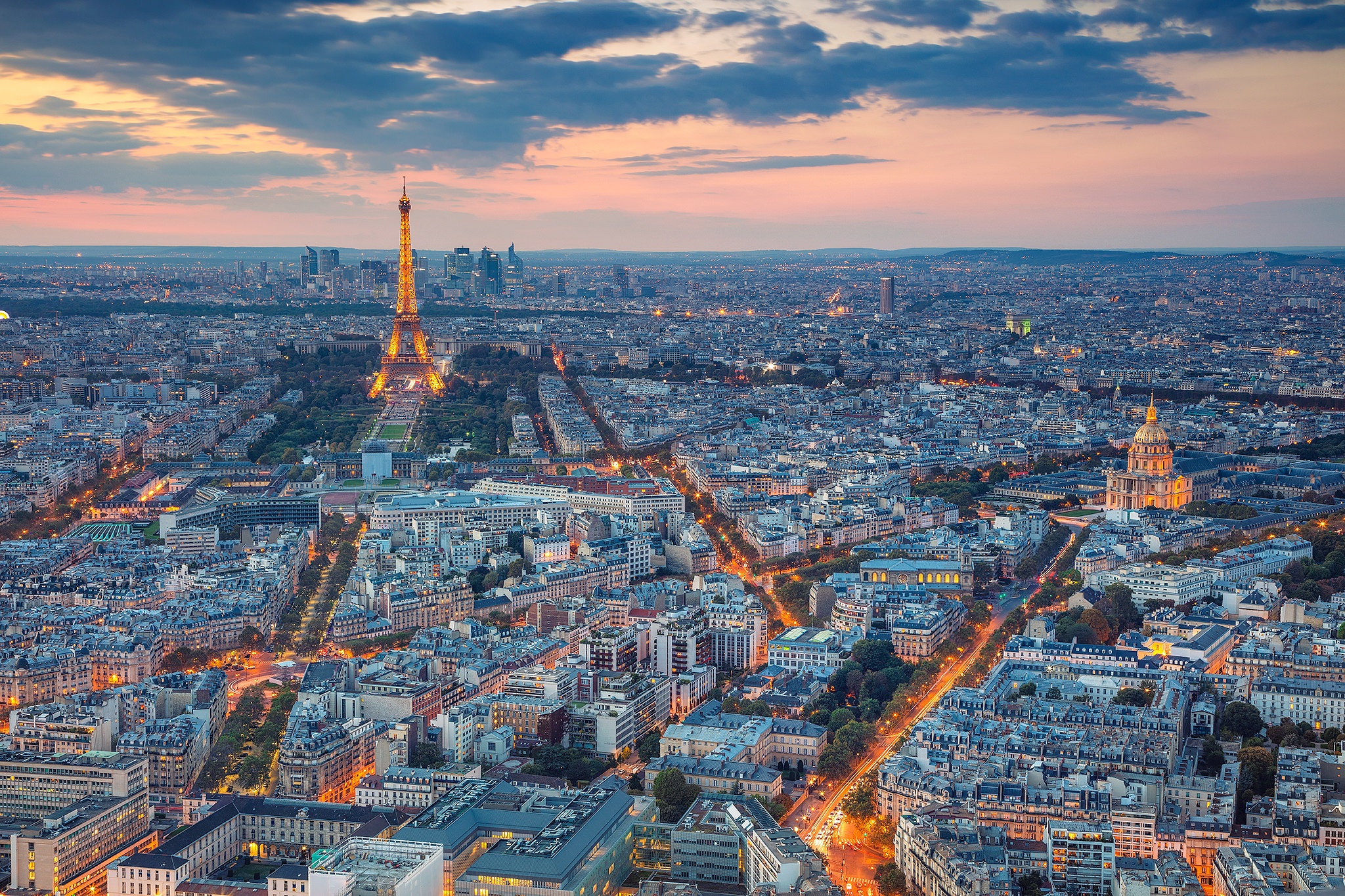 Paris Skyline At Dusk Eiffel Tower And Cityscape HD Wallpaper Paris Skyline At Dusk Eiffel Tower And Cityscape HD Wallpaper
