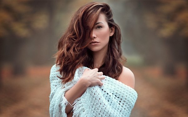 Women Model Brunette Blur HD Wallpaper | Background Image